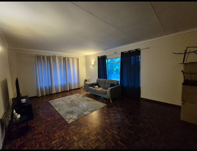 3 BEDROOM HOUSE FOR SALE IN ROODIA